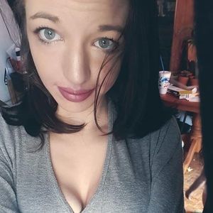 Meet your Posher, Janelle